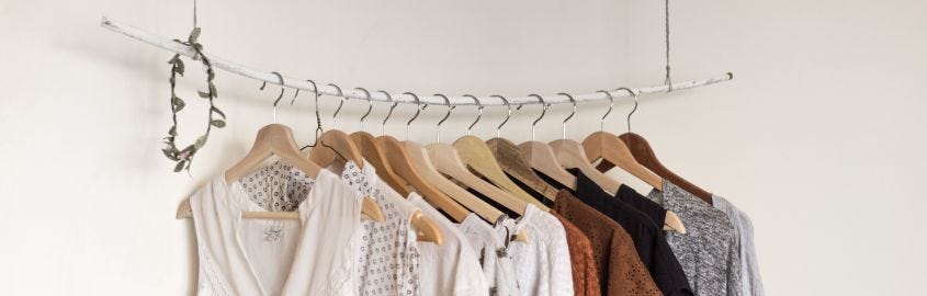 Comment emballer des vêtements pour l’expédition ?